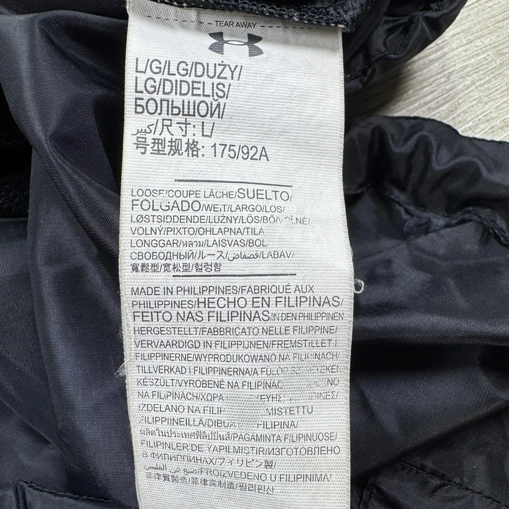 Under Armour Men's Jacket Windbreaker Black Large Hooded Full Zip Lightweight